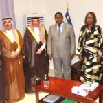 Une délégation de diplomate saoudien avec le président Touadéra