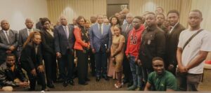 Le président centrafricain Faustin Archange Touadéra avec la diaspora centrafricain en Russie.