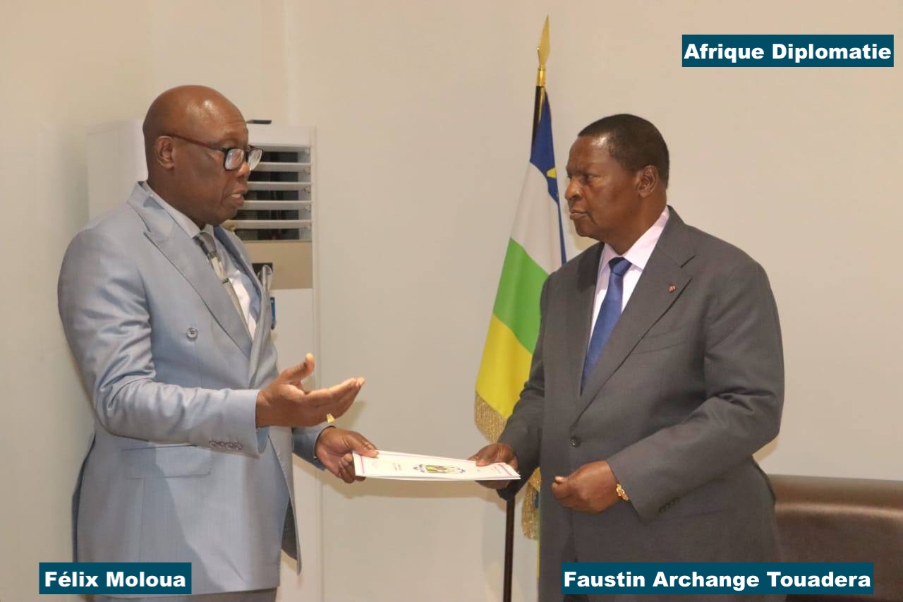 L'ancien Premier ministre Félix Moloua et le Président Faustin Archange Touadéra