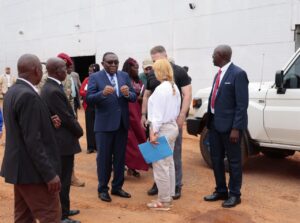 Visite du ministre du commerce à la brasserie Africa ti l'Or